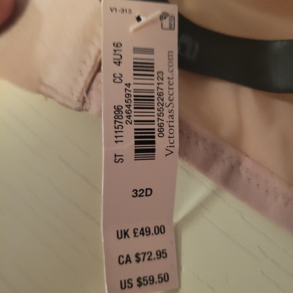 2 NWT  34 D Victoria Secret Bras - Picture 2 of 2